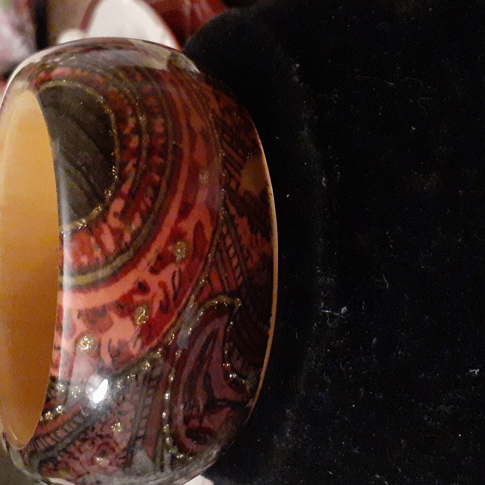 Nwot Beautiful Lucite Bangle Multi Color - image 5